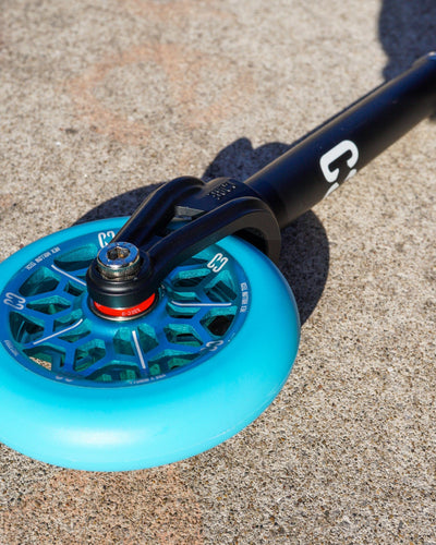 CORE Hex Hollow Stunt Mint Blue Scooter Wheel 110mm I Scooter Wheel Attached
