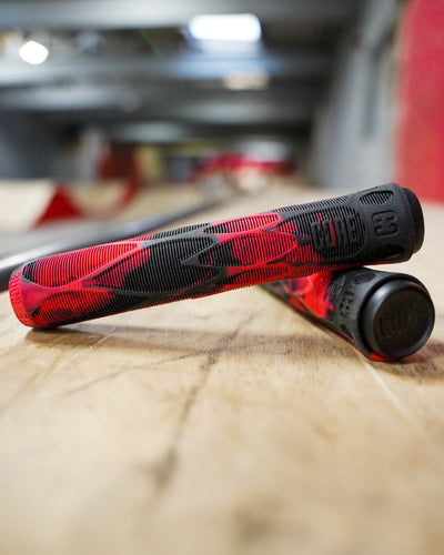 CORE Pro Scooter Handlebar Grips Soft 170mm Lava Red/Black I Scooter Grips Products Skatepark
