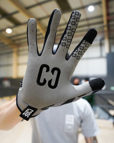 CORE Protection Aero BMX Gloves Zag I Bike Gloves High Five