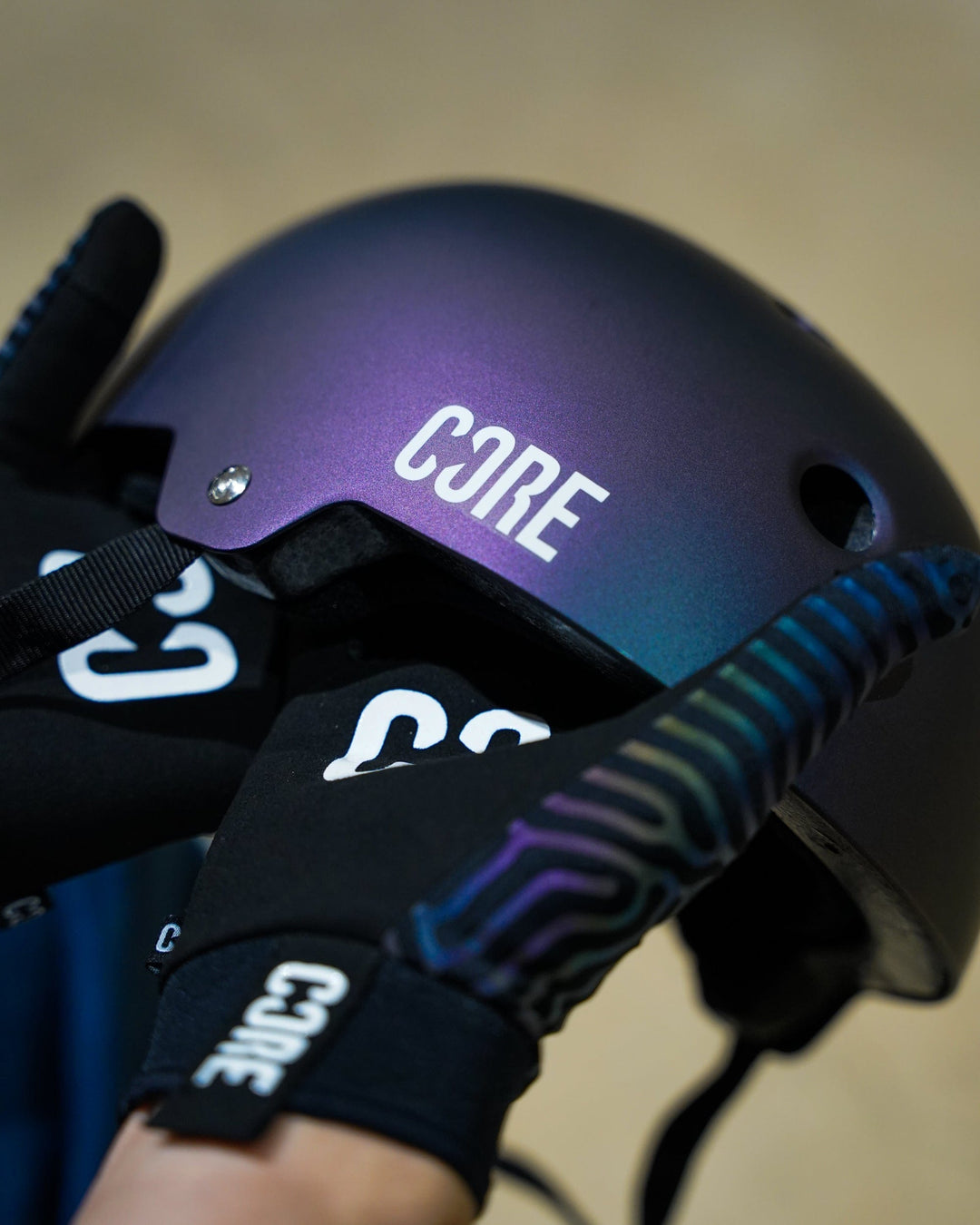 CORE Street Helm - Neo/Weiß